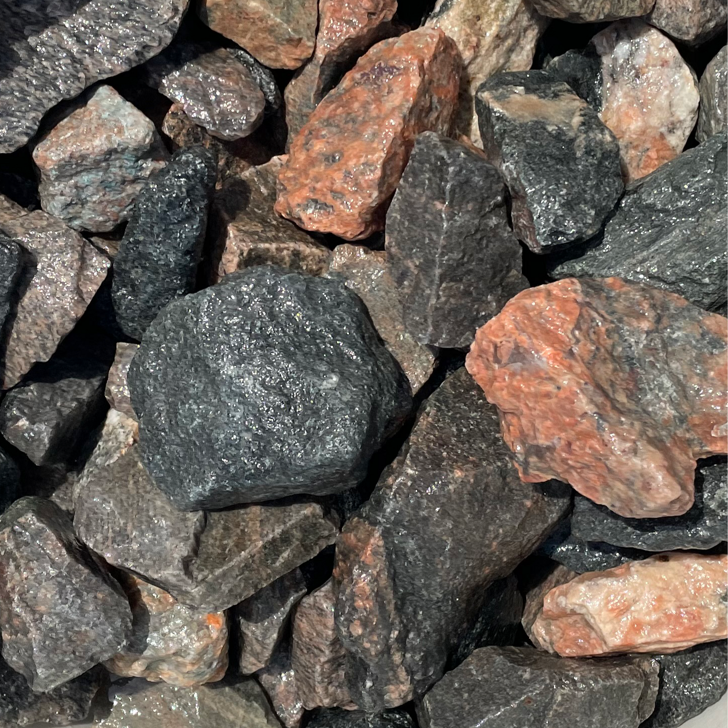 Tahitian Granite 1.5" #4 Size