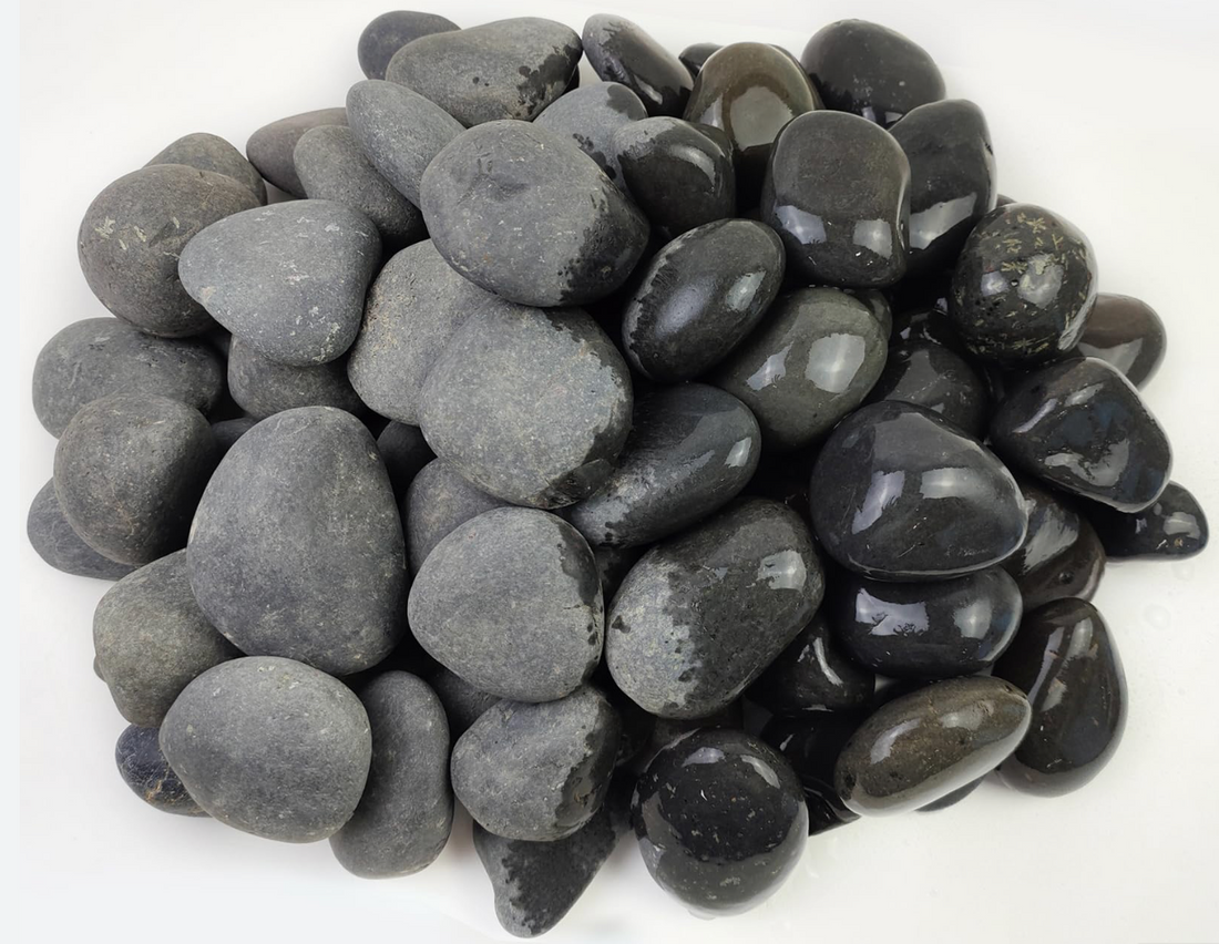 How to Choose Between Polished and Unpolished Pebbles